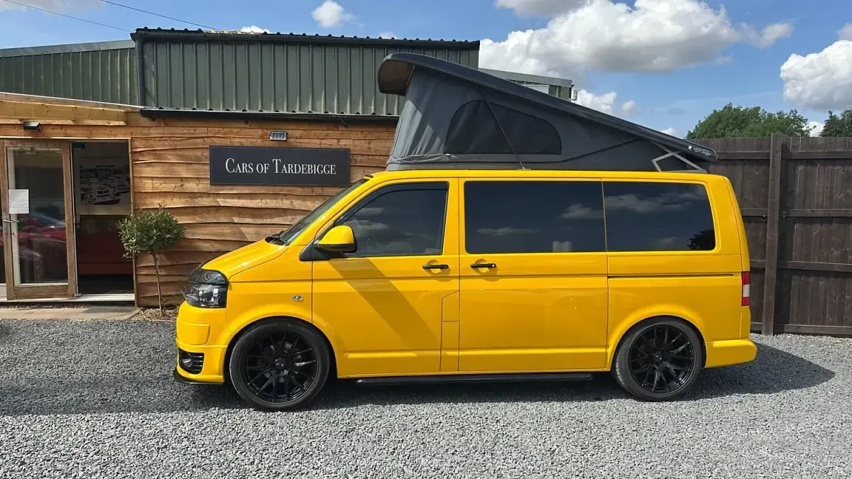 Used VW T5 Startline 140 HP (102 kW) 2015 Yellow Van