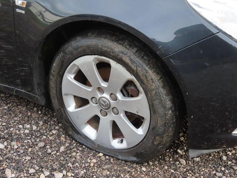 Used Vauxhall Insignia SRi 2011 Black Hatchback