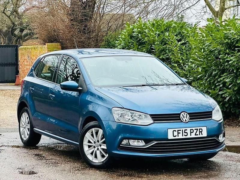 Used VW Polo SE 90 HP (66 kW) 2015 Blue Hatchback