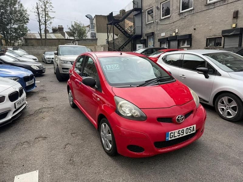 Red Used 2009 Toyota Aygo Hatchback | £1,250 (Good price) - Image 1/4