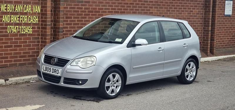 Used VW Polo Match 80 HP (58 kW) 2009 Silver Hatchback