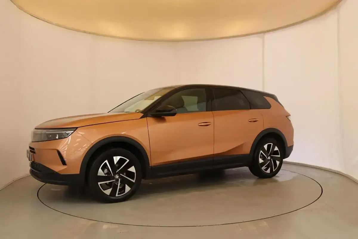 Used Vauxhall Grandland X GSe 143 HP (105 kW) 2025 SUV