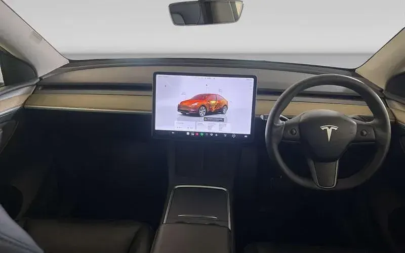 Used Tesla Model Y Standard Range 219 kW (299 HP) 2024 SUV