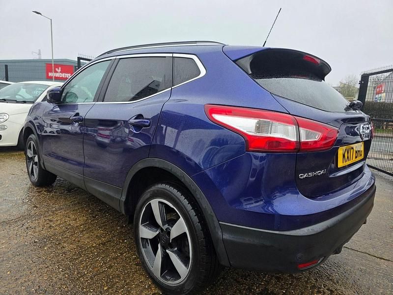Used Nissan Qashqai N-Connecta 110 HP (80 kW) 2017 Blue SUV
