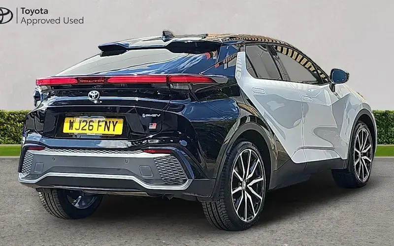 Used Toyota C-HR Sport 223 HP (164 kW) 2026 White SUV