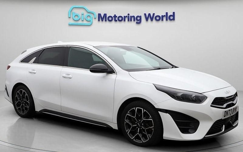 Used 2023 Kia ProCeed GT-Line Estate | £15,100 (Fair price) - Image 1/4