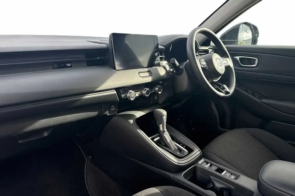 Used Honda HR-V Elegance 131 HP (96 kW) 2023 Black SUV