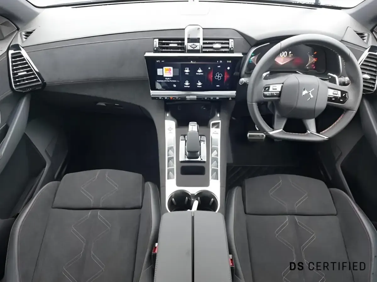 New DS Automobiles DS7 Crossback Performance Line Plus 225 HP (165 kW) 2025 Grey SUV