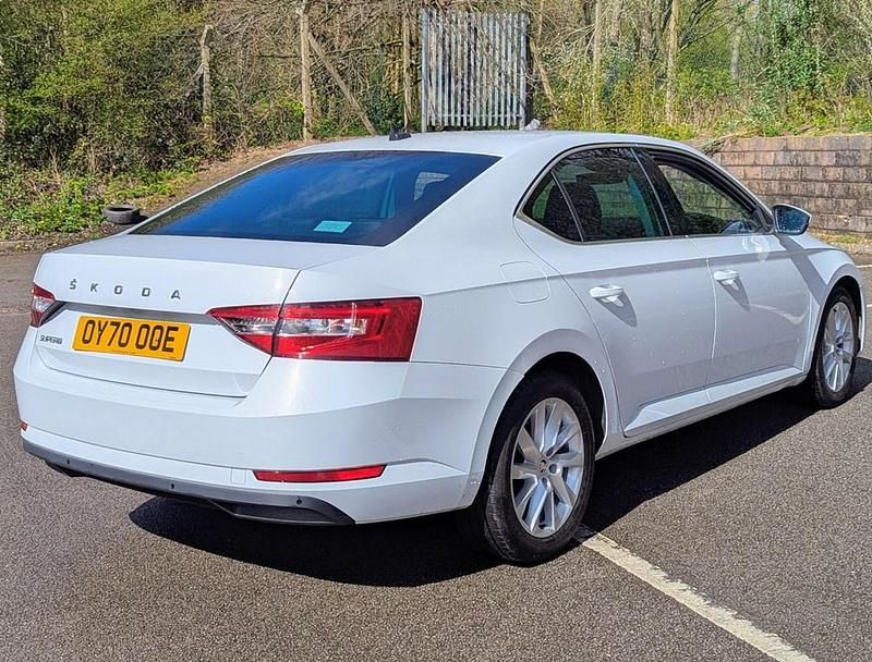 Used Skoda Superb SE Technology 2020 White Hatchback