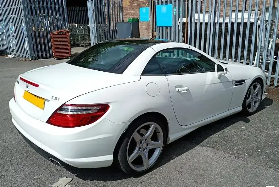 Used Mercedes SLK250 AMG 204 HP (150 kW) 2014 White Cabriolet
