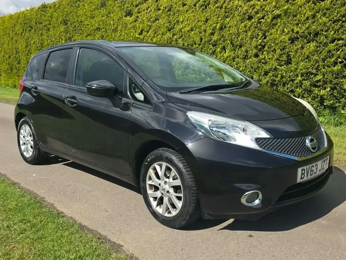 Used Nissan Note Acenta 80 HP (58 kW) 2013 Black Hatchback