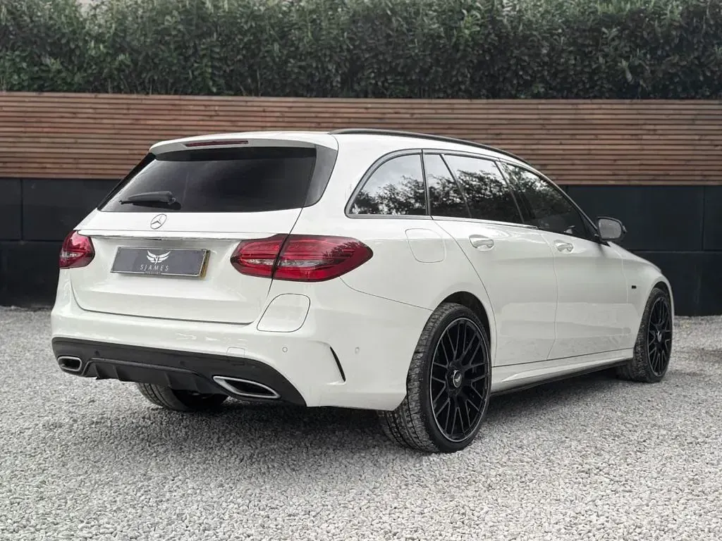 Used Mercedes C300 AMG line 2021 White Estate