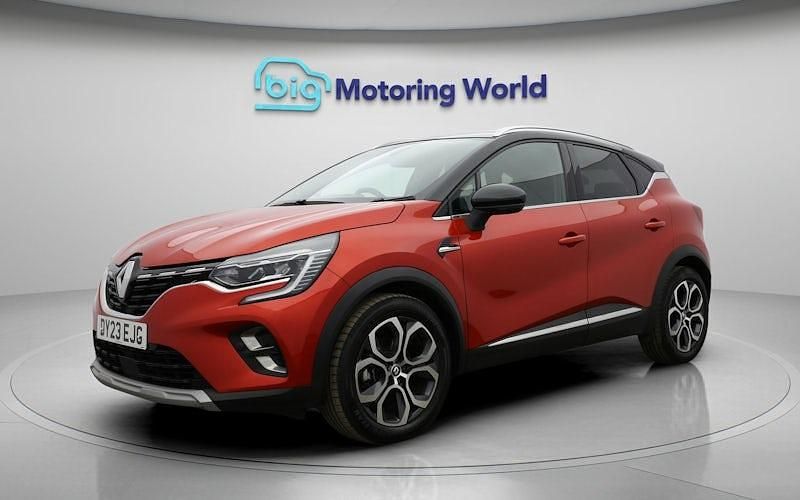 Second-hand Renault Captur Techno 143 CP (105 kW) 2023 Roșu SUV