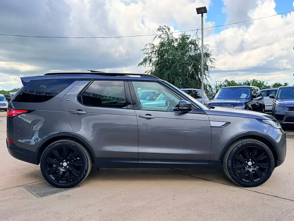 Used Land Rover Discovery 4 HSE Luxury 240 HP (176 kW) 2016 Grey SUV