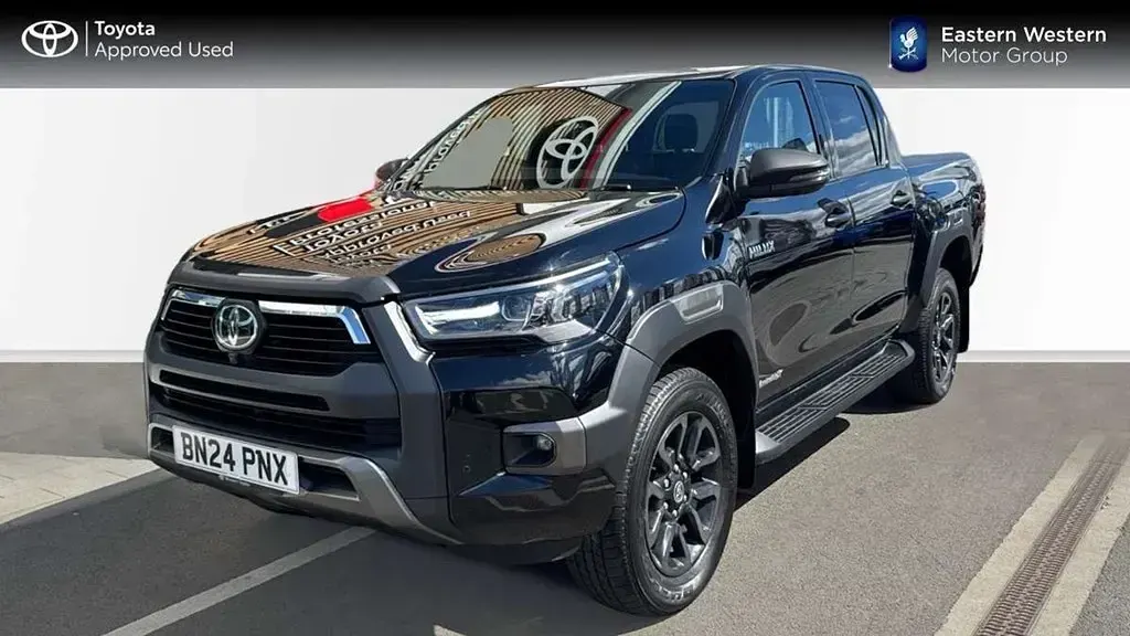 Used Toyota HiLux 201 HP (147 kW) 2024 Black Pickup