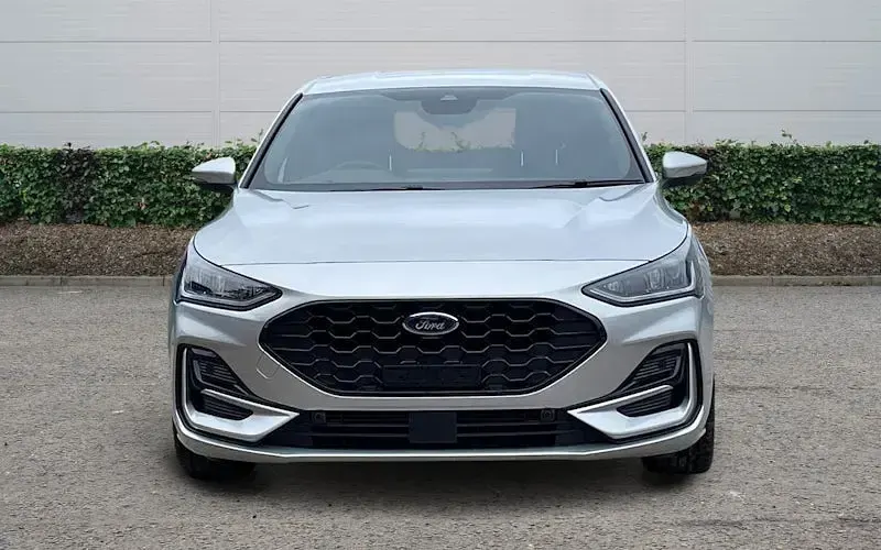 New Ford Focus ST-Line 155 HP (114 kW) 2025 Hatchback