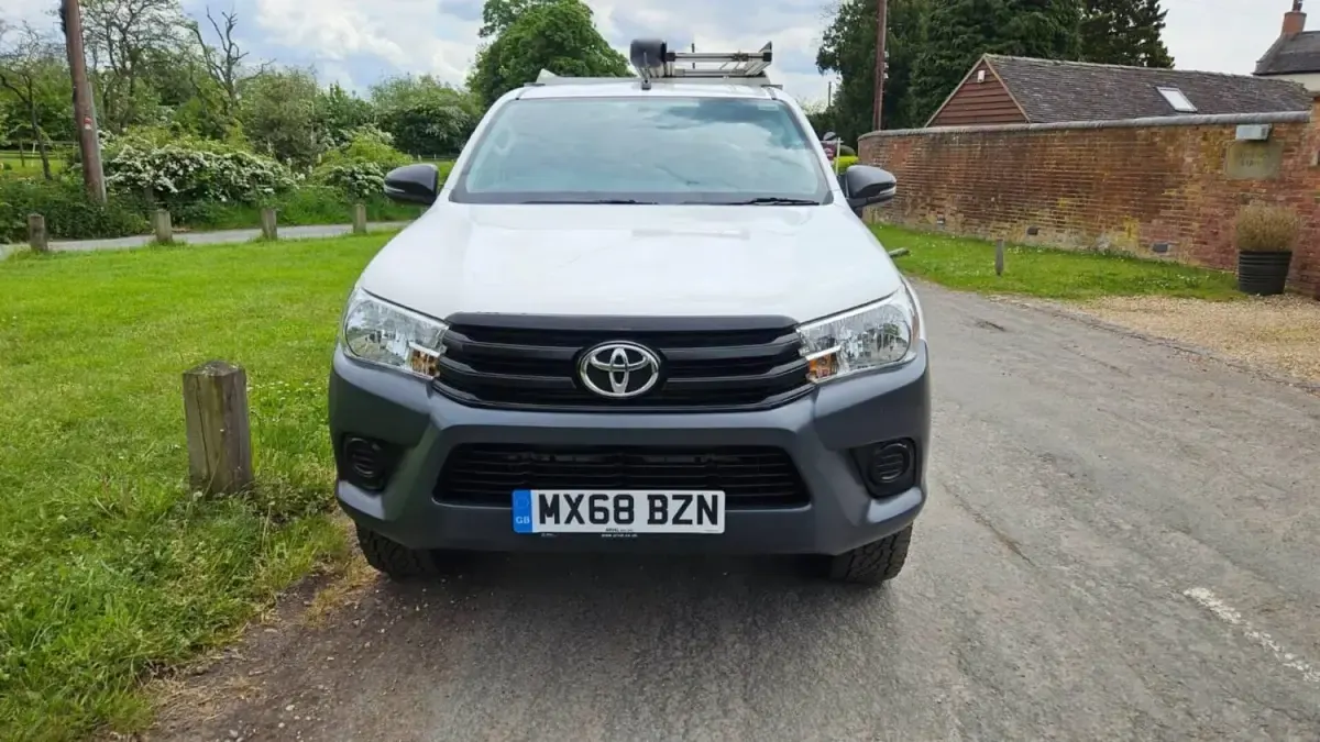Usado Toyota HiLux Active 150 HP (110 kW) 2018 Branco Pickup