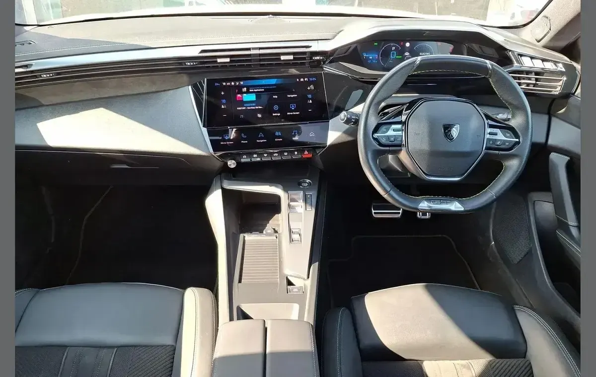 Usado Peugeot 408 GTi 222 CV (163 kW) 2023 Blanco SUV