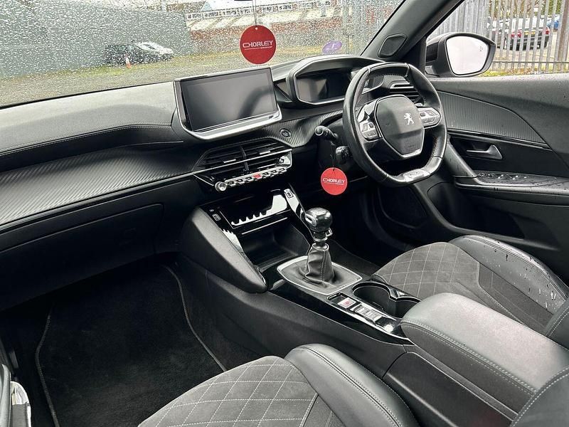 Used Peugeot 2008 Premium 130 HP (95 kW) 2021 Grey SUV