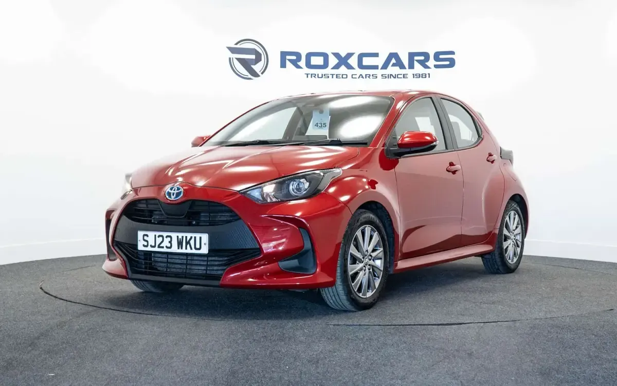 Used Toyota Yaris 116 HP (85 kW) 2023 Red Hatchback
