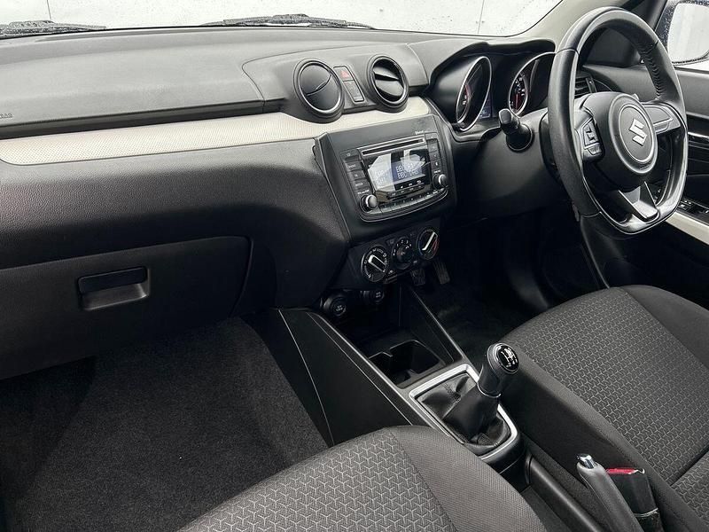 Usado Suzuki Swift SZ3 90 CV (66 kW) 2019 Blanco Utilitario