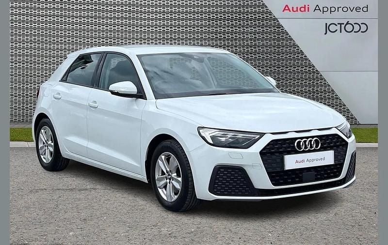 Used Audi A1 Design 113 HP (83 kW) 2020 White SUV