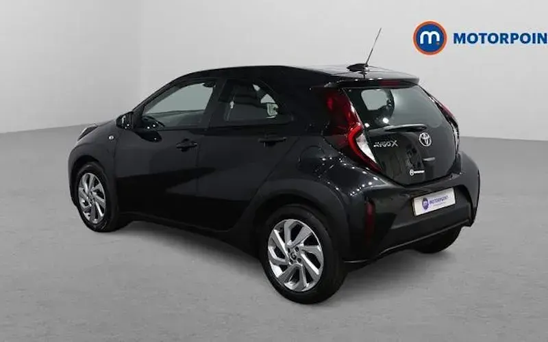 Usado Toyota Aygo X PURE 72 CV (52 kW) 2025 SUV