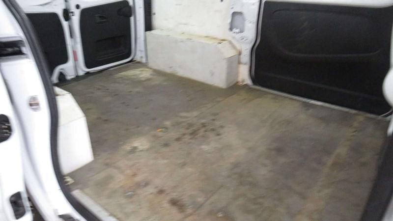 Used Vauxhall Vivaro 2014 White MPV