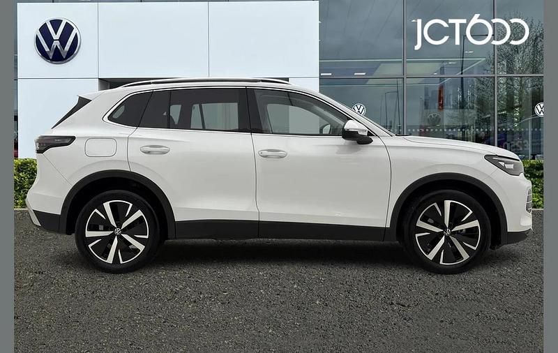 Used VW Tiguan Elegance 147 HP (108 kW) 2025 White SUV