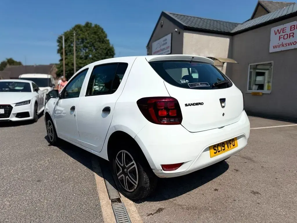 Used Dacia Sandero Essentiel 2019 White Hatchback