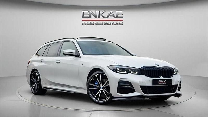 White Used 2021 BMW 320 M Sport Estate | £31,495 (Expensive) - Image 1/4