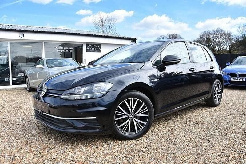 Used VW Golf VII SE 130 HP (95 kW) 2019 Black Hatchback