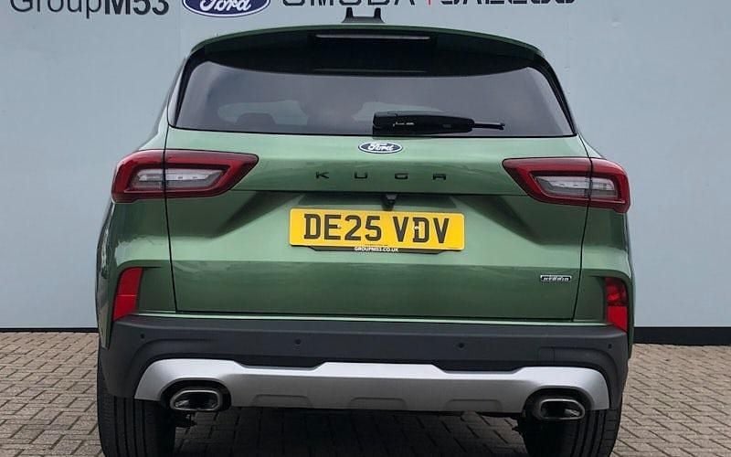 Used Ford Kuga Active 242 HP (177 kW) 2025 Green SUV