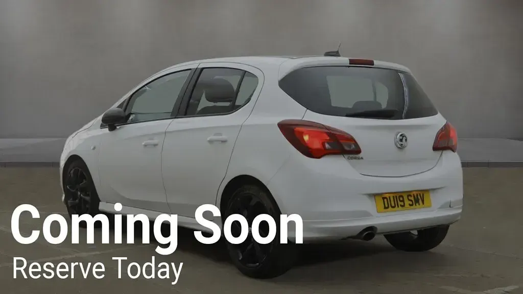 Used Vauxhall Corsa SRi 90 HP (66 kW) 2019 White Hatchback