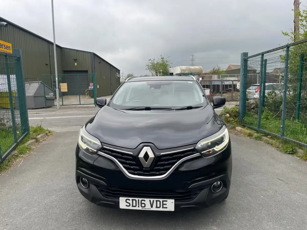 Second-hand Renault Kadjar Dynamique 130 CP (95 kW) 2016 Negru SUV