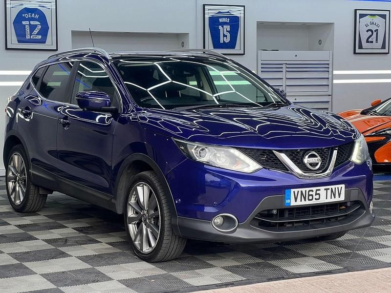 Blue Used 2015 Nissan Qashqai Tekna SUV | £7,150 (Fair price) - Image 1/4