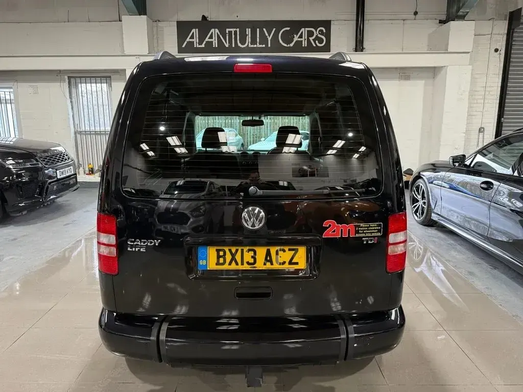 Used VW Caddy Life 102 HP (75 kW) 2013 Black MPV
