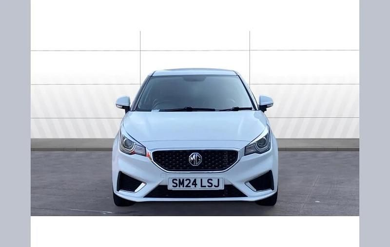Used MG MG3 Exclusive 106 HP (77 kW) 2024 White Hatchback