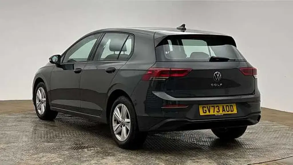 Używany VW Golf VIII 130 KM (95 kW) 2023