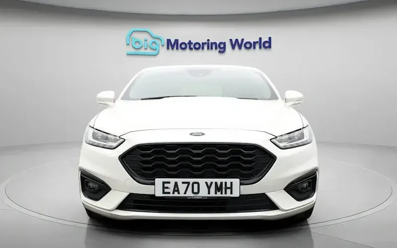 Used Ford Mondeo ST-Line 190 HP (139 kW) 2020 White Hatchback