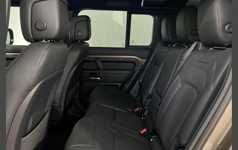 Used Land Rover Defender HSE Dynamic 344 HP (253 kW) 2026 Brown SUV