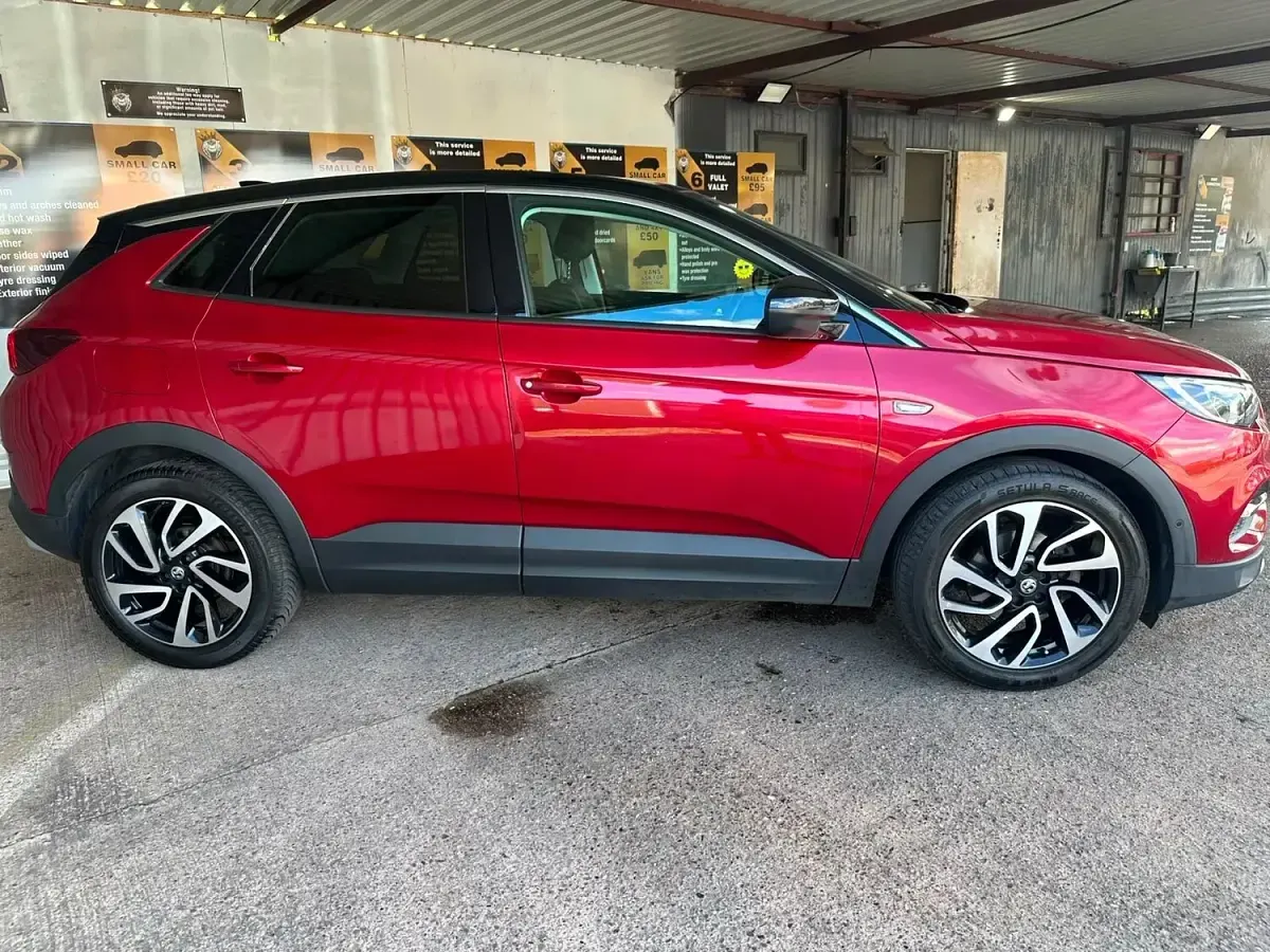 Used Vauxhall Grandland X Elite 130 HP (95 kW) 2018 Red SUV