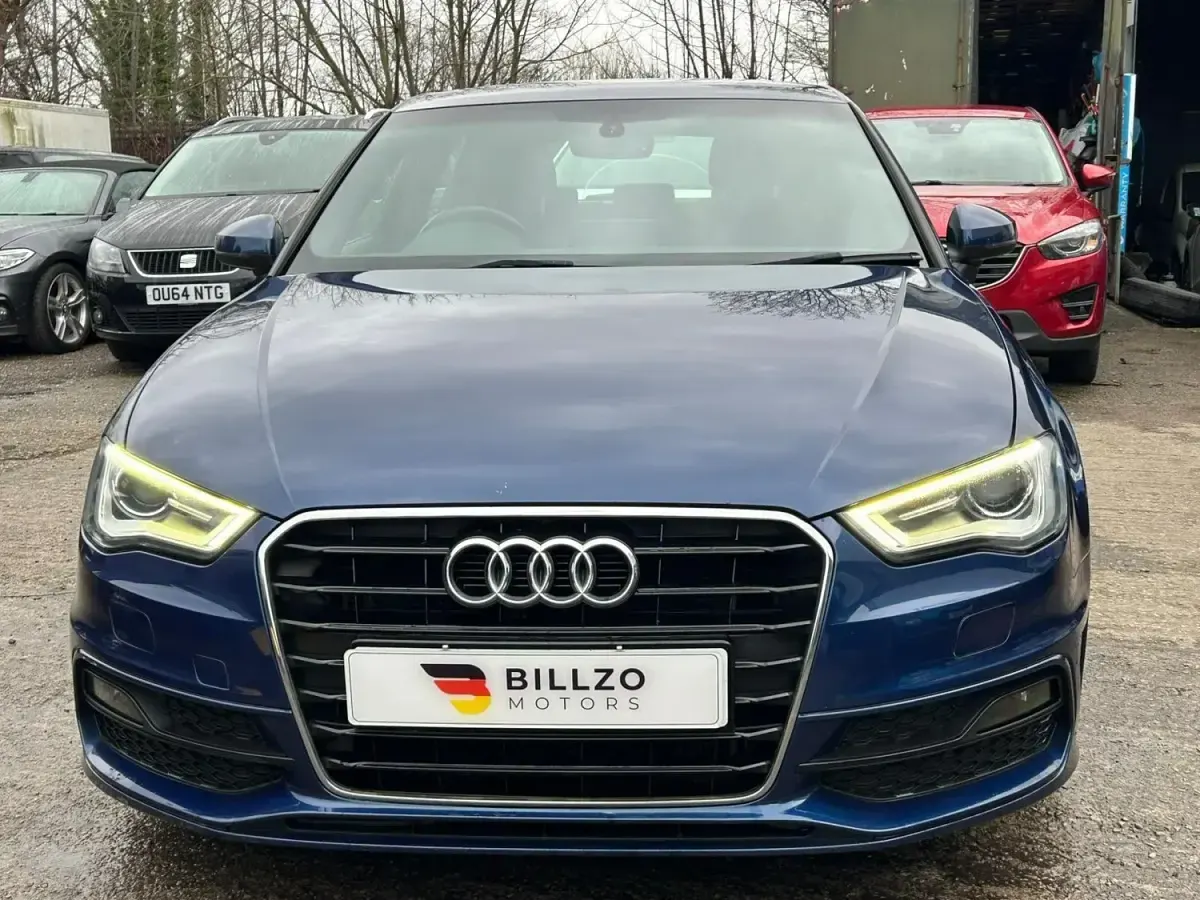 Używany Audi A3 S-Line 110 KM (80 kW) 2015 Niebieski Hatchback