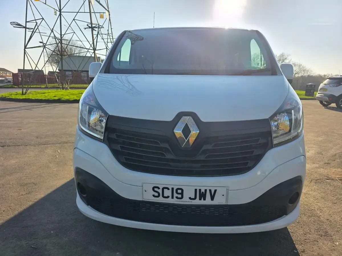 Used Renault Trafic Business 2019 White MPV
