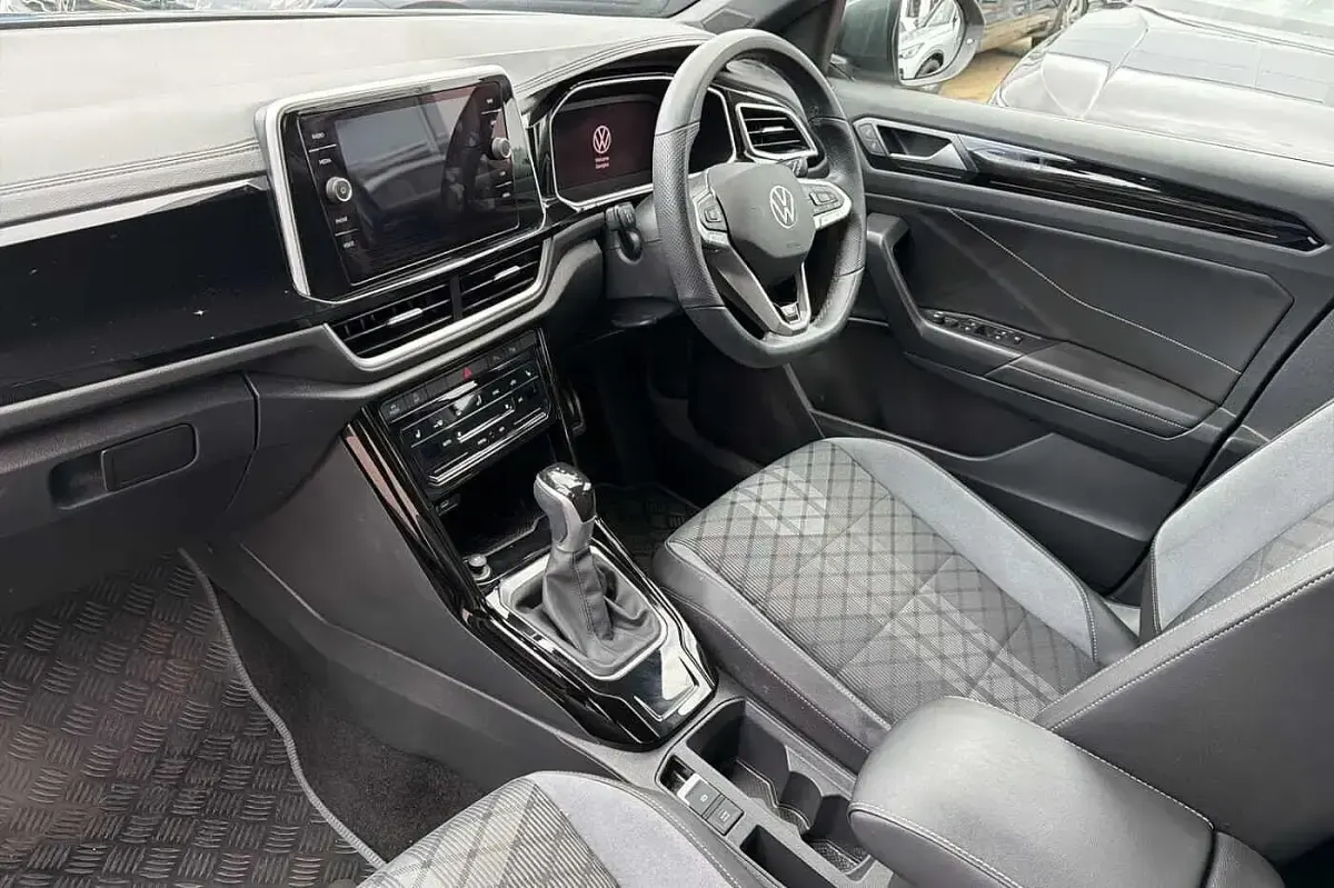 Used VW T-Roc R-line 150 HP (110 kW) 2024 Grey SUV