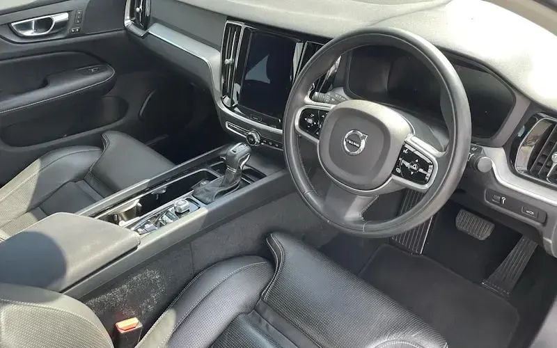 Used Volvo S60 Inscription 250 HP (183 kW) 2019 Sedan