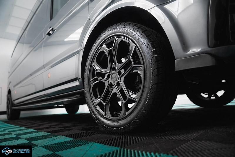 Used VW Crafter Sportline 140 HP (102 kW) 2023 Grey Van