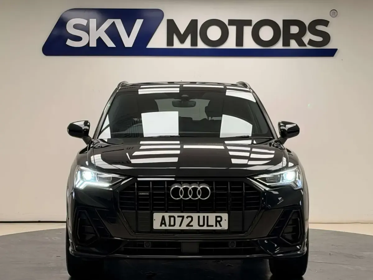 Second-hand Audi Q3 Black Edition 242 CP (177 kW) 2023 Negru SUV