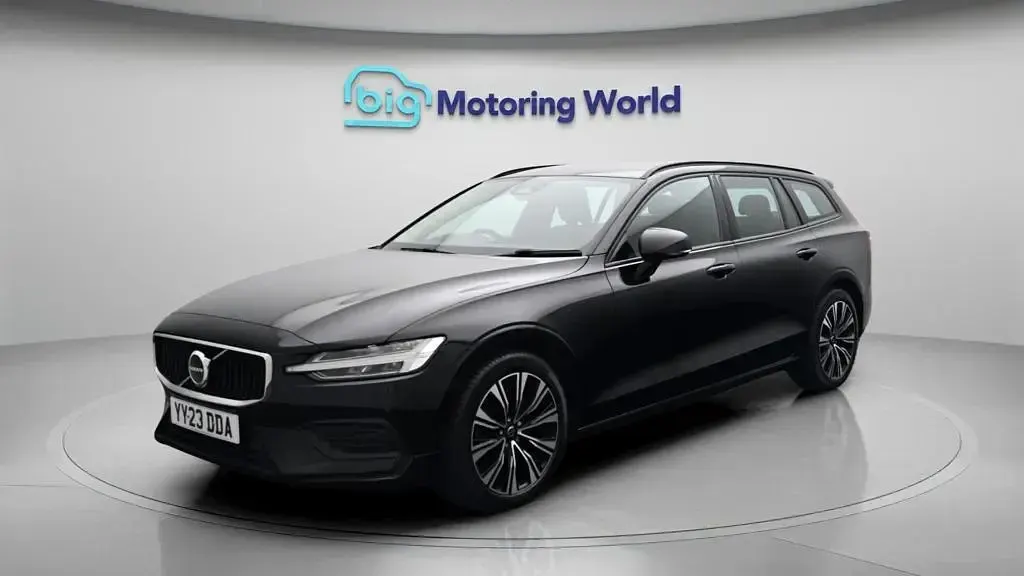 Used Volvo V60 Core 163 HP (119 kW) 2023 Black Estate
