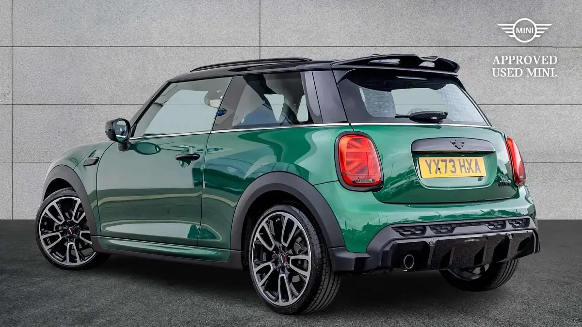Used Mini Cooper Hatch 134 HP (98 kW) 2023 Green Hatchback